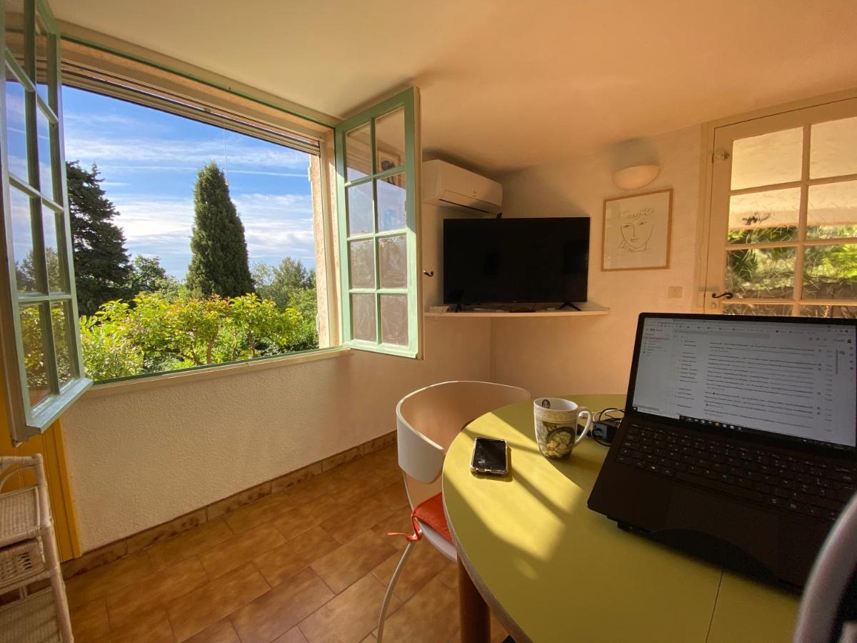 Villa Lou Gecko Hyeres Bagian luar foto
